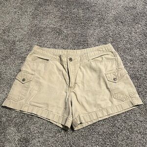 Canyon River Blues Khaki Shorts